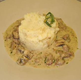 Gestoofd kalfsvlees in roomsaus